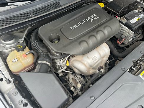 Used 2015 Chrysler 200 S image 35