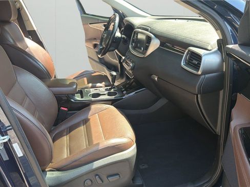 Used 2019 Kia Sorento SX w/ SX Touring Package FWD image 14
