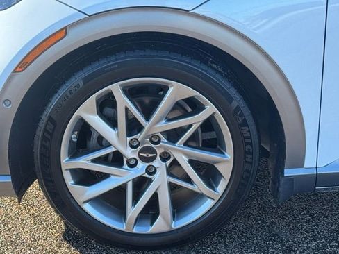 Used 2023 Genesis GV60 Advanced image 4