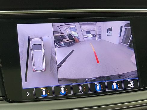 Certified 2021 Buick Enclave Avenir w/ Avenir Technology Package AWD/4WD image 18