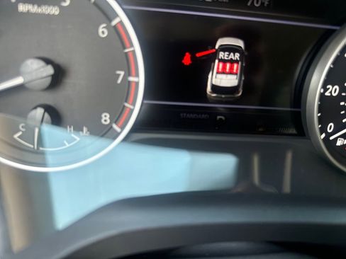 Used 2023 Nissan Rogue SV w/ SV Premium B Package image 17