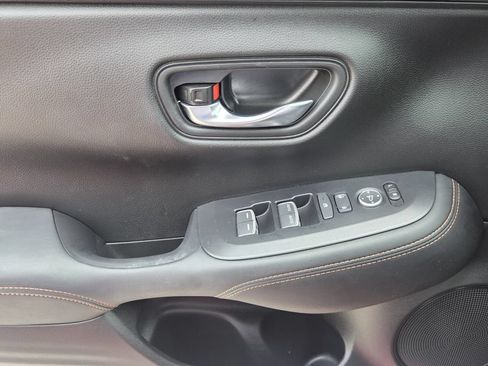 Certified 2025 Honda HR-V Sport image 26