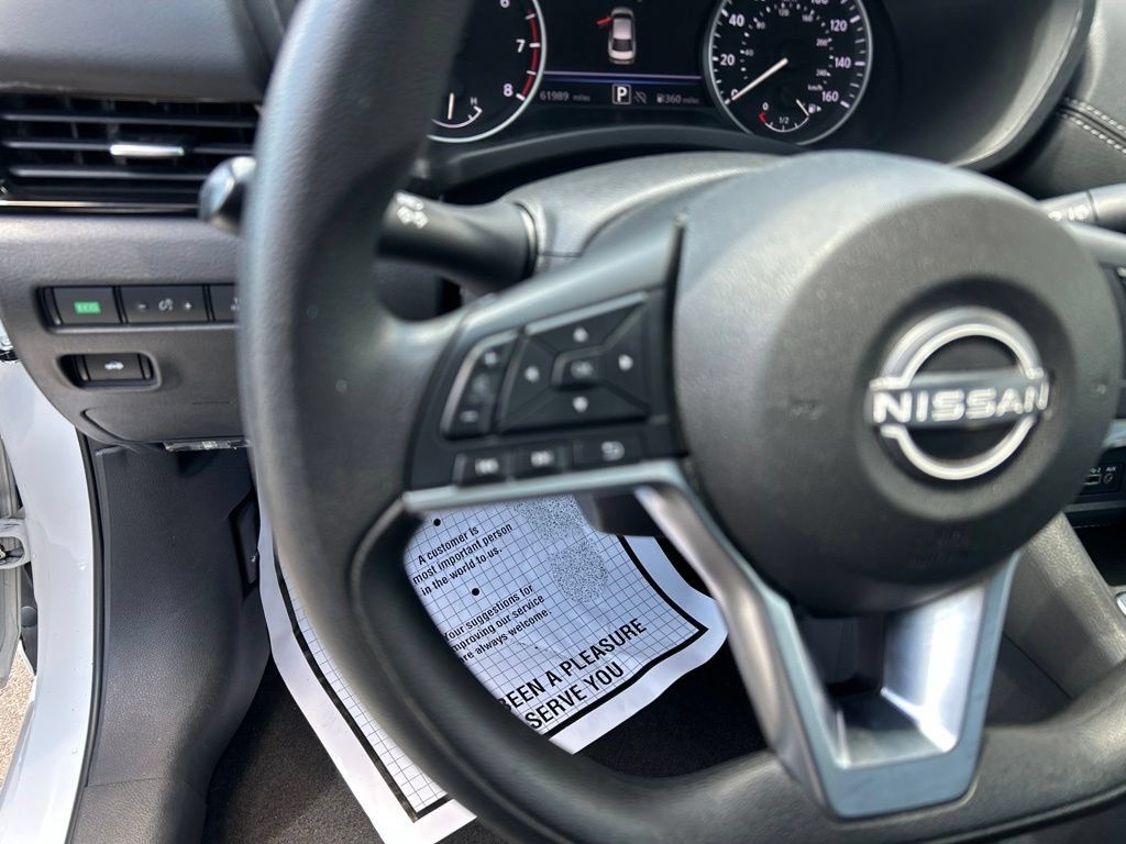 Used 2024 Nissan Sentra SV FWD image 24