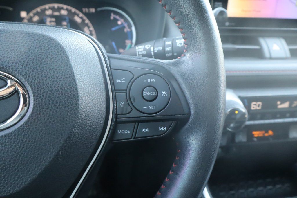 Used 2021 Toyota RAV4 SE w/ Weather & Moonroof Package AWD/4WD image 24