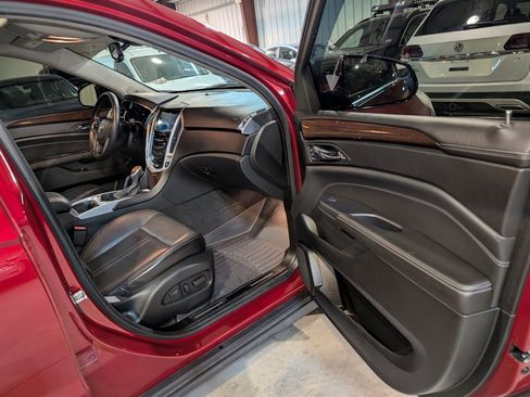 Used 2013 Cadillac SRX Performance w/ Driver Assist Package image 29