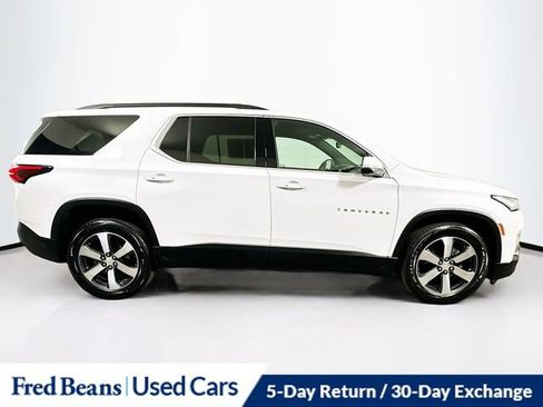 Used 2023 Chevrolet Traverse LT w/ LT Premium Package AWD/4WD image 13