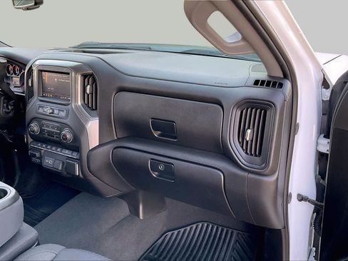 Used 2025 Chevrolet Silverado 2500 Custom w/ Custom Value Package AWD/4WD image 16