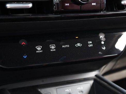 New 2025 Nissan Kicks SR image 16