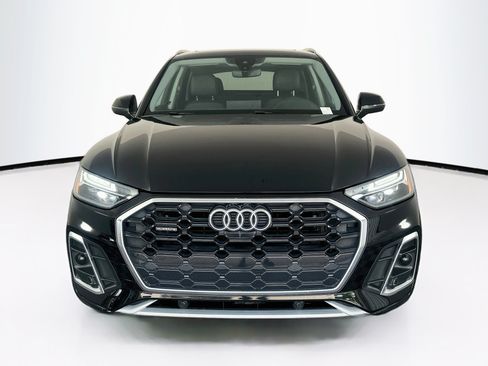 Used 2022 Audi Q5 2.0T Premium Plus w/ Premium Plus Package AWD/4WD image 2