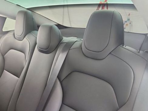 Used 2025 Tesla Model 3 image 29