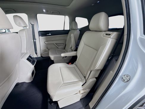 Used 2021 Volkswagen Atlas SEL R-Line image 25