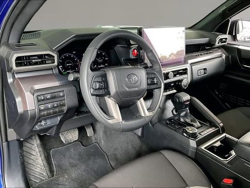 Used 2025 Toyota Tacoma TRD Off-Road AWD/4WD image 14
