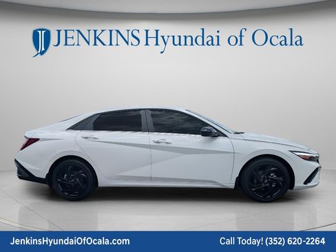 New 2026 Hyundai Elantra SEL Sport Premium FWD image 2