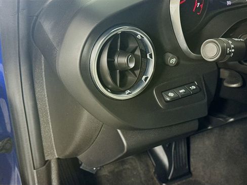 Used 2022 Chevrolet Camaro SS image 10