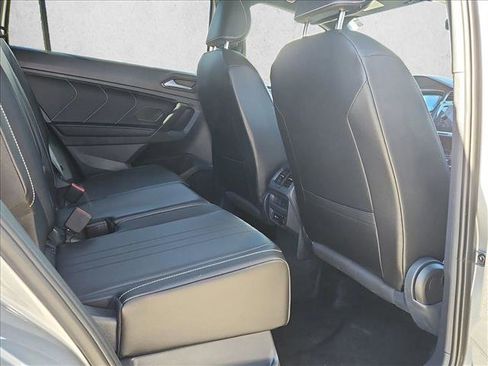 Used 2023 Volkswagen Tiguan SE R-Line image 22
