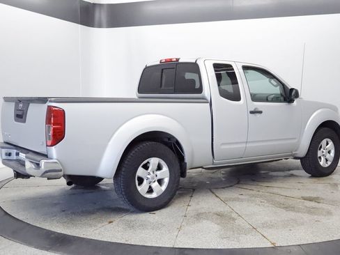 Used 2013 Nissan Frontier SV RWD image 6
