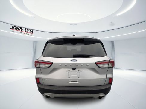 Used 2020 Ford Escape SEL image 4