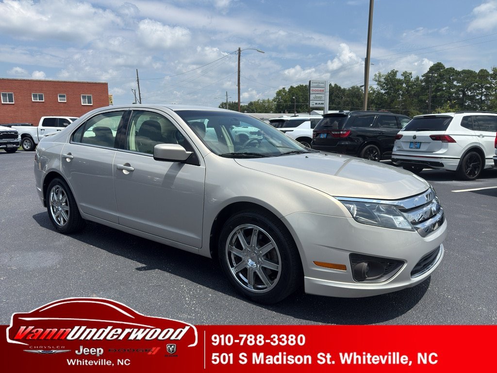 Used 2010 Ford Fusion SE FWD image 1