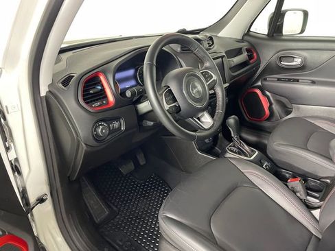 Certified 2023 Jeep Renegade Trailhawk w/ Sun/Sound Group AWD/4WD image 3