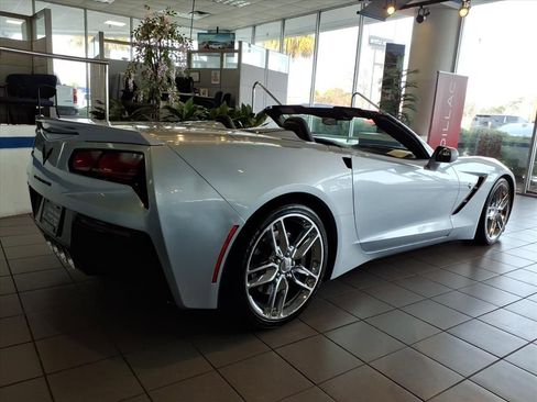 Used 2017 Chevrolet Corvette Stingray Z51 w/ Carbon Flash Badge Package image 3