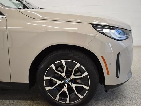 Used 2025 BMW X3 xDrive30i w/ Premium Package AWD/4WD image 13