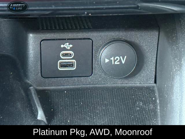 Used 2025 Ford Escape Platinum w/ Premium Technology Package AWD/4WD image 26