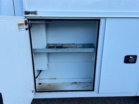 Used 2018 Ford Transit 350 138 w/ Exterior Upgrade Package image 33