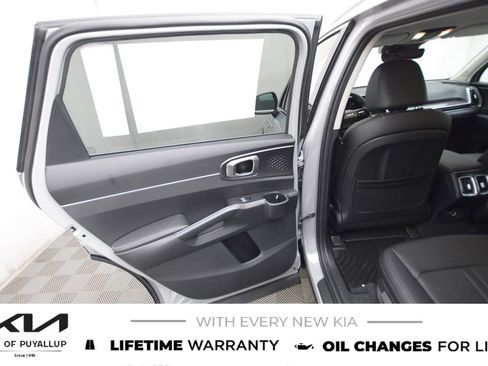 New 2026 Kia Sorento S image 11
