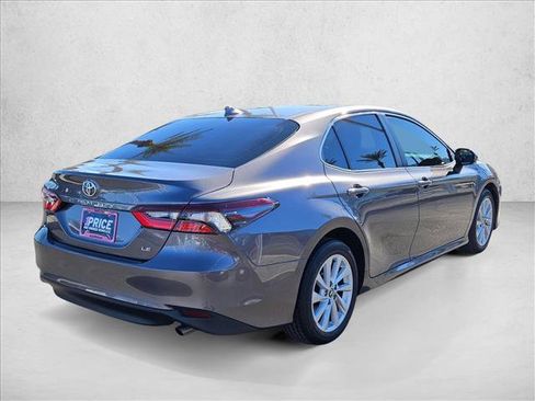 Used 2023 Toyota Camry LE image 5