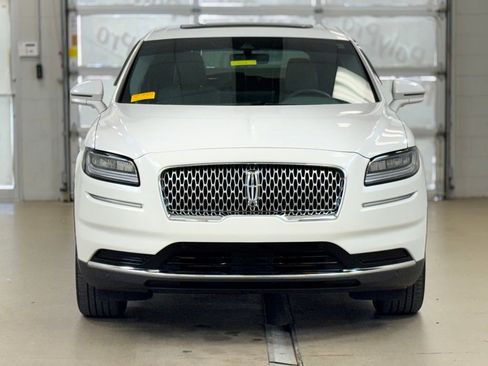 Used 2023 Lincoln Nautilus Reserve AWD/4WD image 2