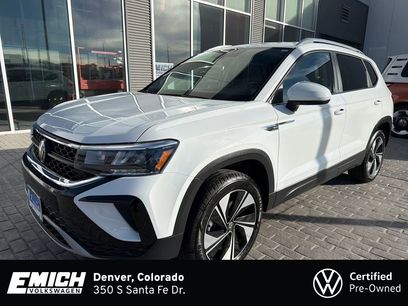 Certified 2024 Volkswagen Taos SE w/ Panoramic Sunroof Package