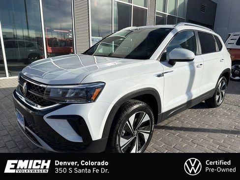 Certified 2024 Volkswagen Taos SE w/ Panoramic Sunroof Package image 1