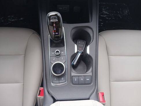 Used 2021 Cadillac XT4 Luxury w/ Cold Weather Package FWD image 11