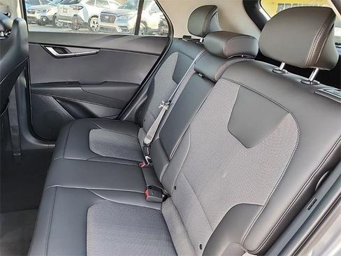 New 2025 Kia Niro EX image 16