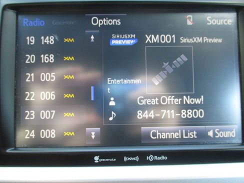 Used 2019 Toyota Highlander XLE image 31