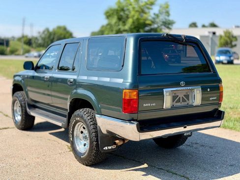 Used 1992 Toyota 4Runner SR5 AWD/4WD image 3
