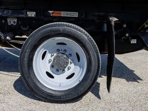 Used 2017 Ford F450 XL w/ Power Equipment Group image 17