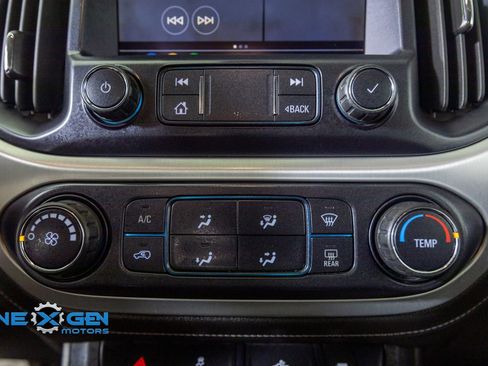 Used 2020 GMC Canyon SLE w/ Elevation Edition image 19