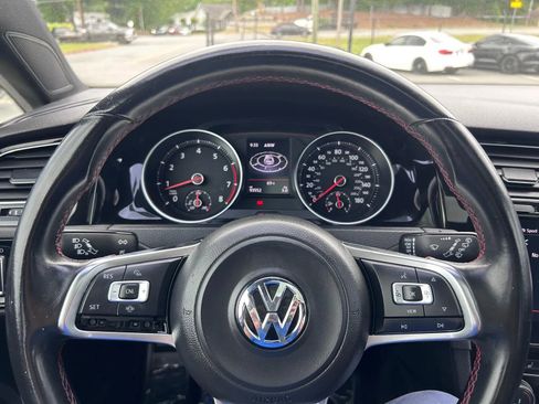 Used 2019 Volkswagen Golf 4-Door FWD image 21