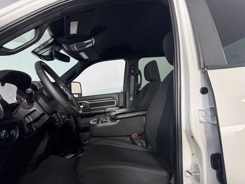 Certified 2025 RAM 2500 Big Horn AWD/4WD image 19