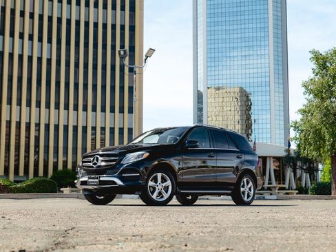 Used 2016 Mercedes-Benz GLE 350 GLE 350 SUV w/ Premium Package image 2