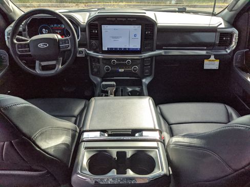 Used 2022 Ford F150 Lariat w/ Trailer Tow Package image 15