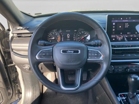 Used 2024 Jeep Compass Trailhawk AWD/4WD image 12