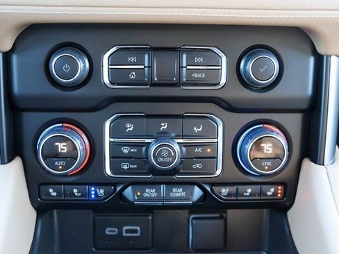 Used 2024 Chevrolet Tahoe Premier image 29