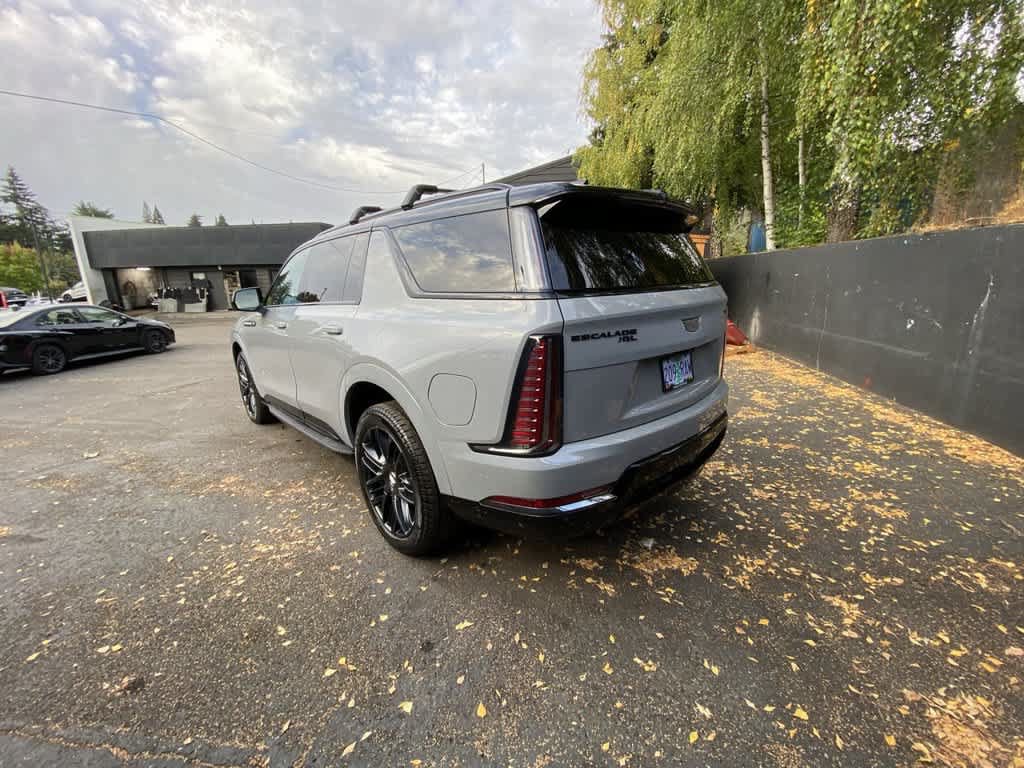 Certified 2026 Cadillac Escalade IQL Sport 1 w/ LPO, ONYX Package AWD/4WD image 4
