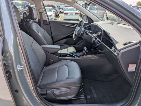Certified 2026 Kia Niro FWD image 27