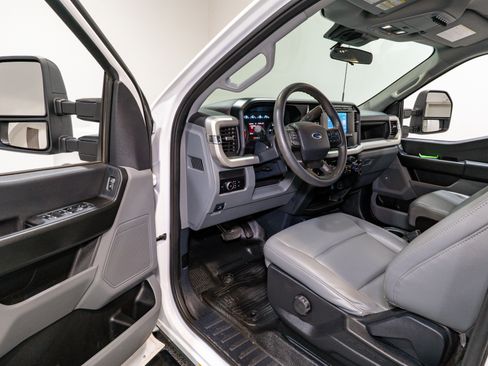 Used 2023 Ford F450 XL image 15