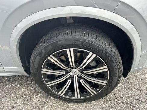 Used 2025 Volvo XC90 B6 Plus AWD/4WD image 13