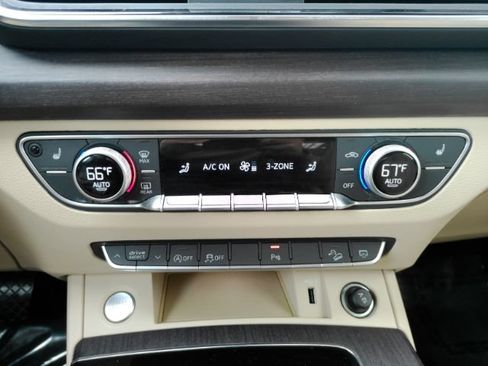 Used 2023 Audi Q5 2.0T Premium w/ Convenience Package AWD/4WD image 46