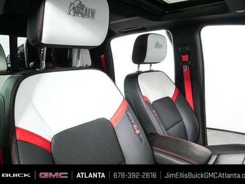 Certified 2024 GMC Canyon AT4X w/ AT4X AEV Edition AWD/4WD image 15